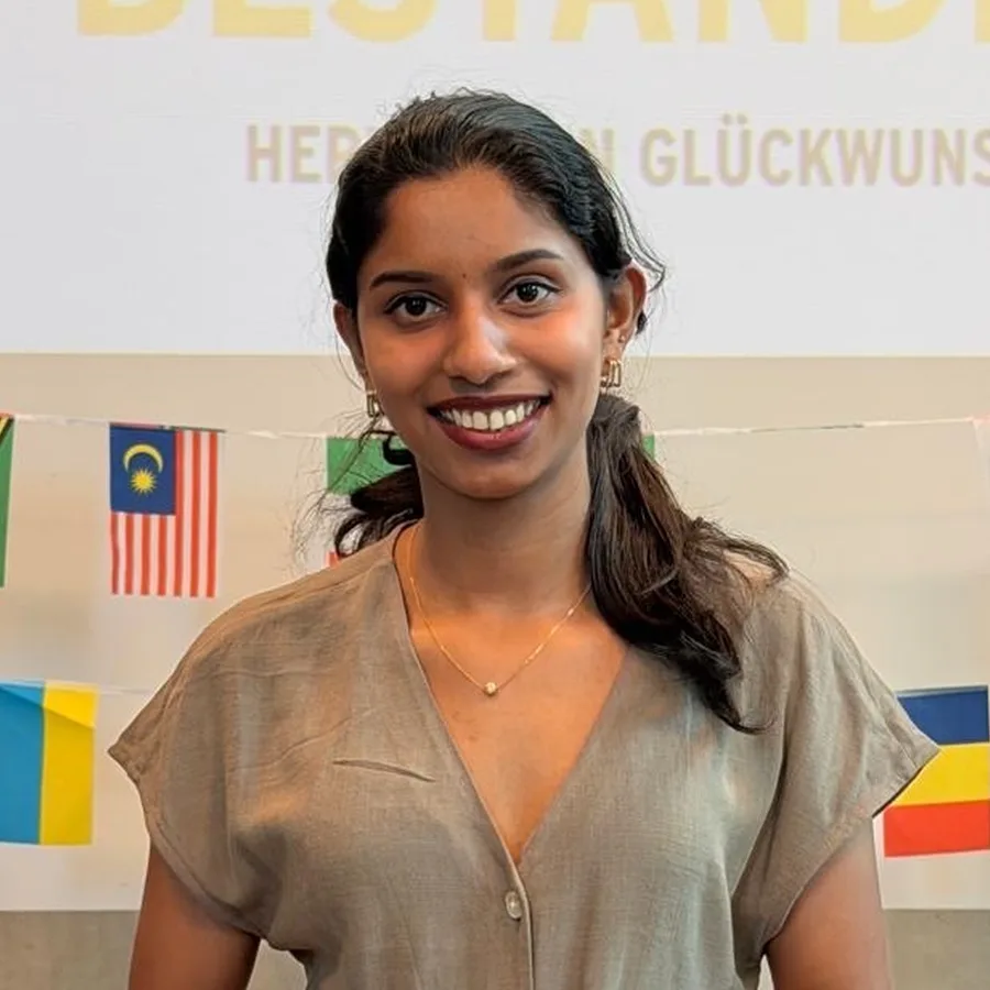 Porträt von Sandra Padinjarekaduppil Sunny